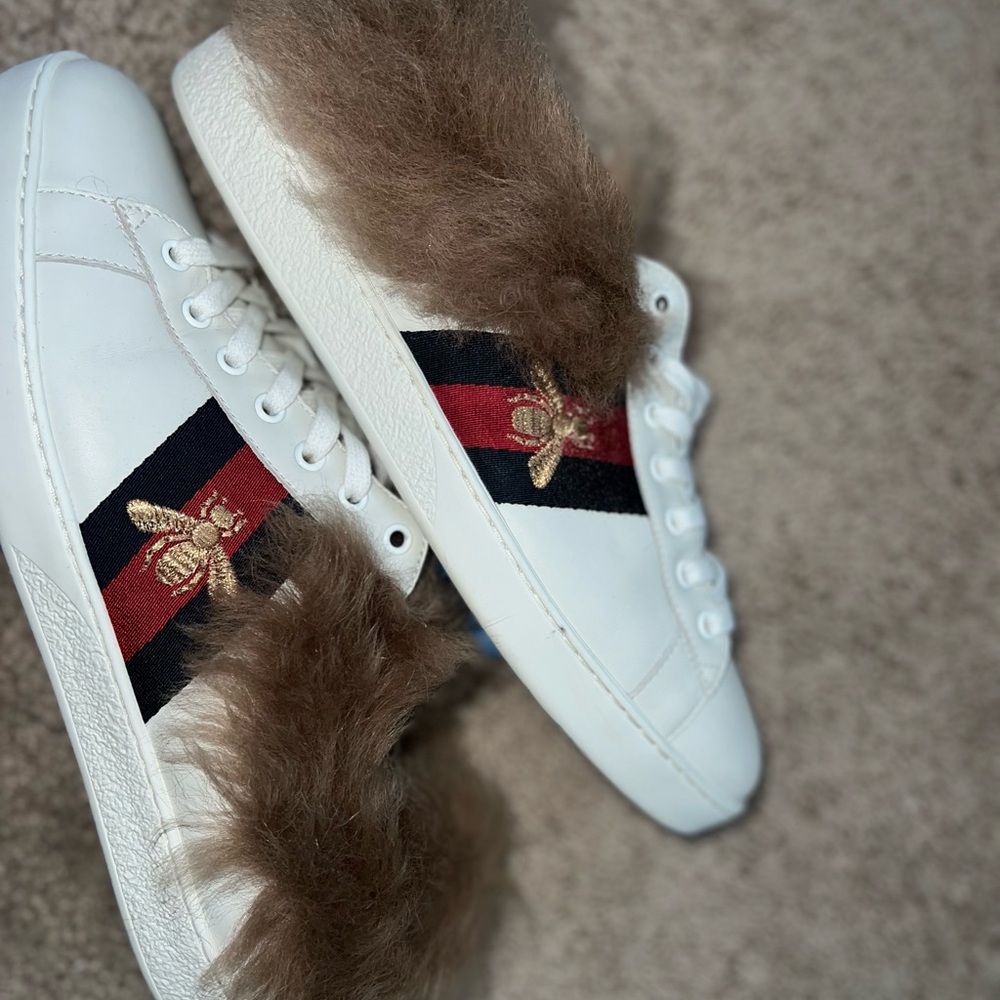 Gucci White and Brown Sneakers with Fur Trim